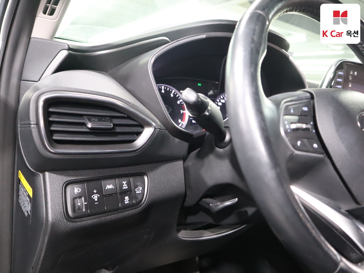 Hyundai Santa Fe 2020 - Image 9