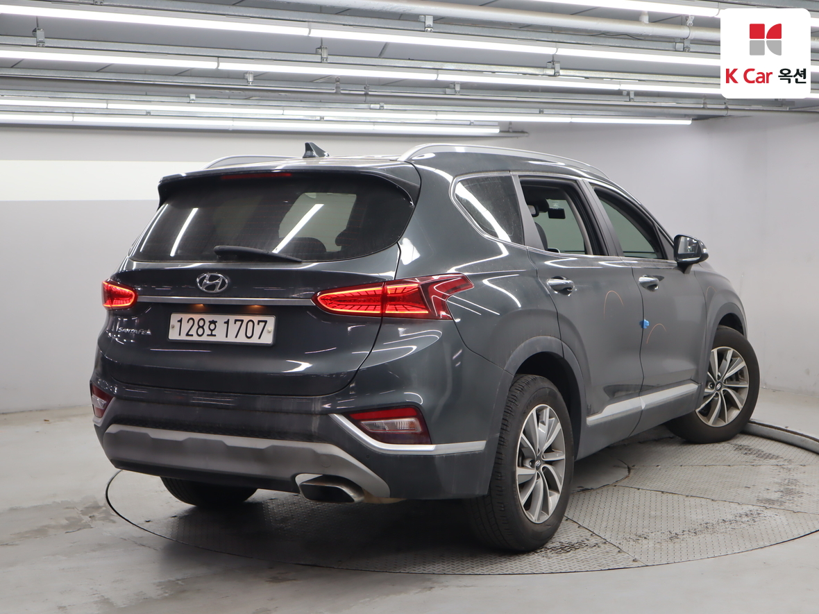 Hyundai Santa Fe 2020 - Image 2