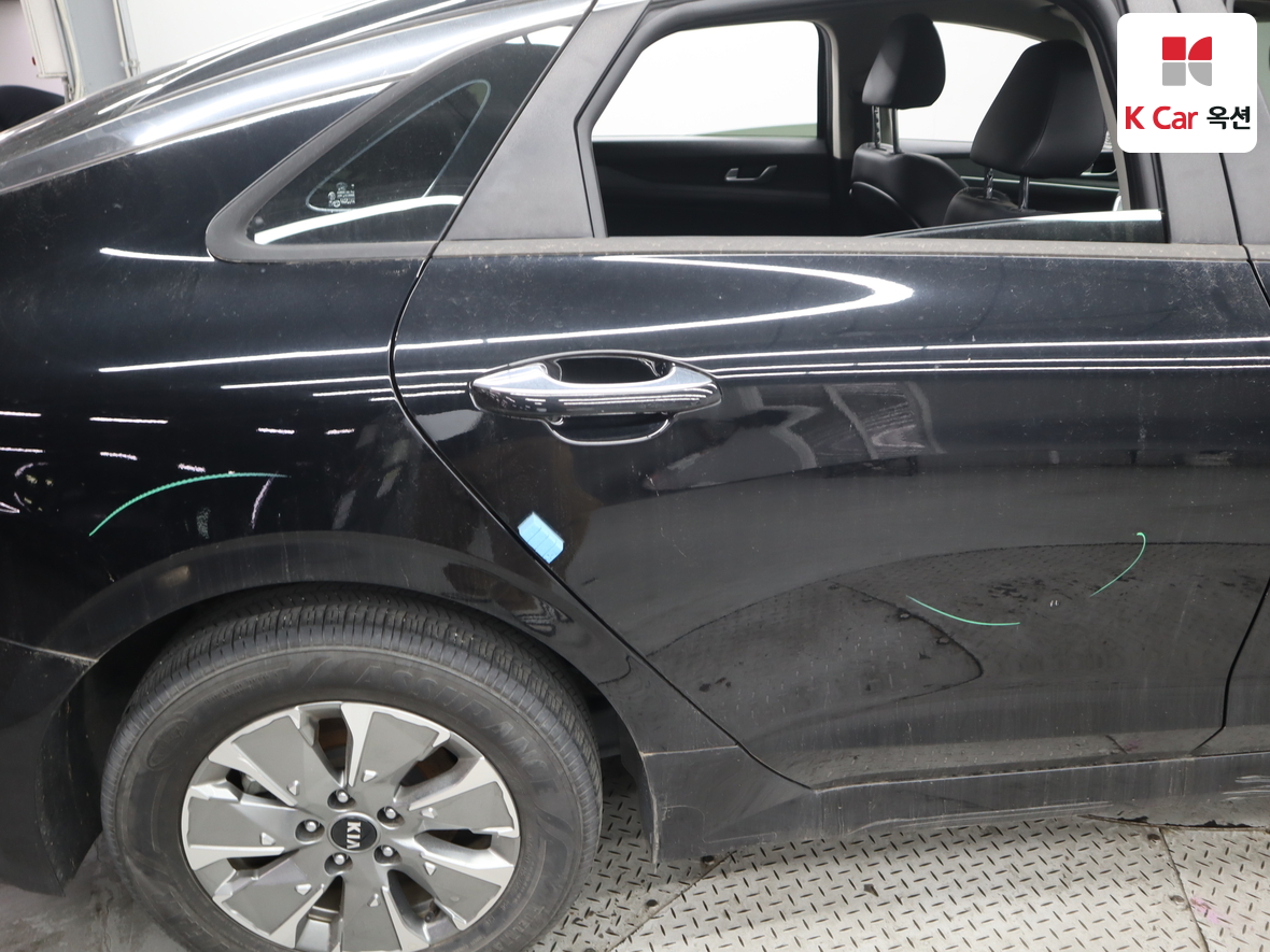 Kia K5 2021 - Image 38