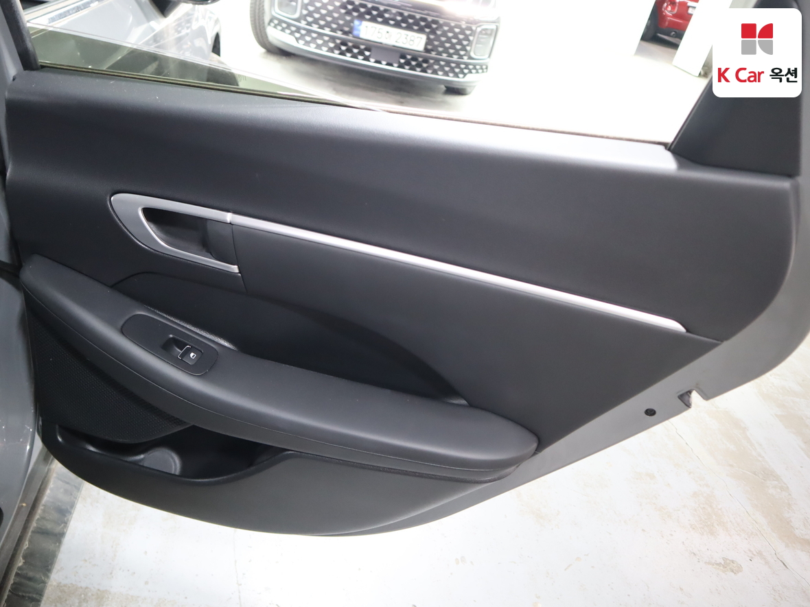 Hyundai Sonata 2022 - Image 25