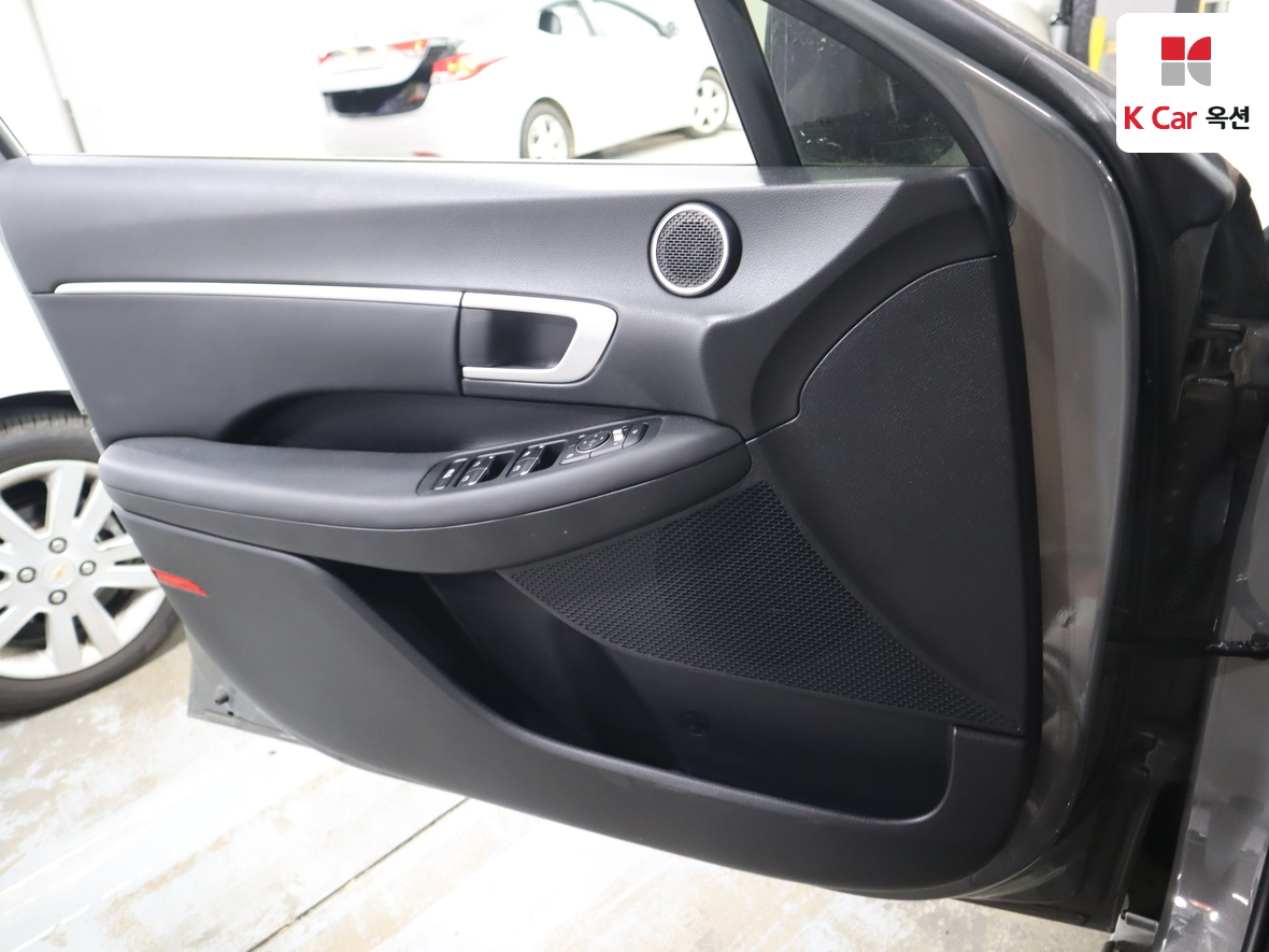 Hyundai Sonata 2022 - Image 8