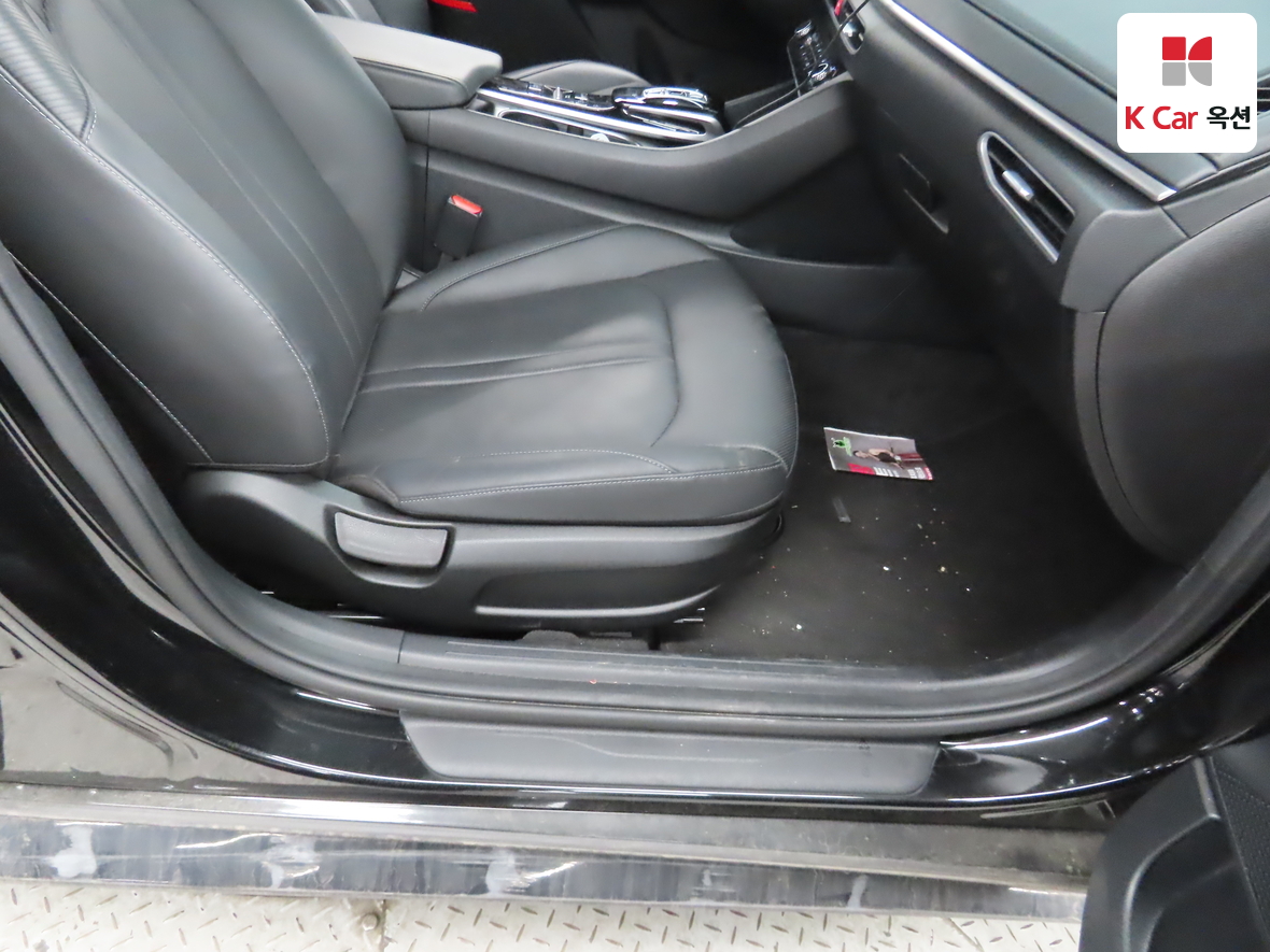 Hyundai Sonata 2022 - Image 29