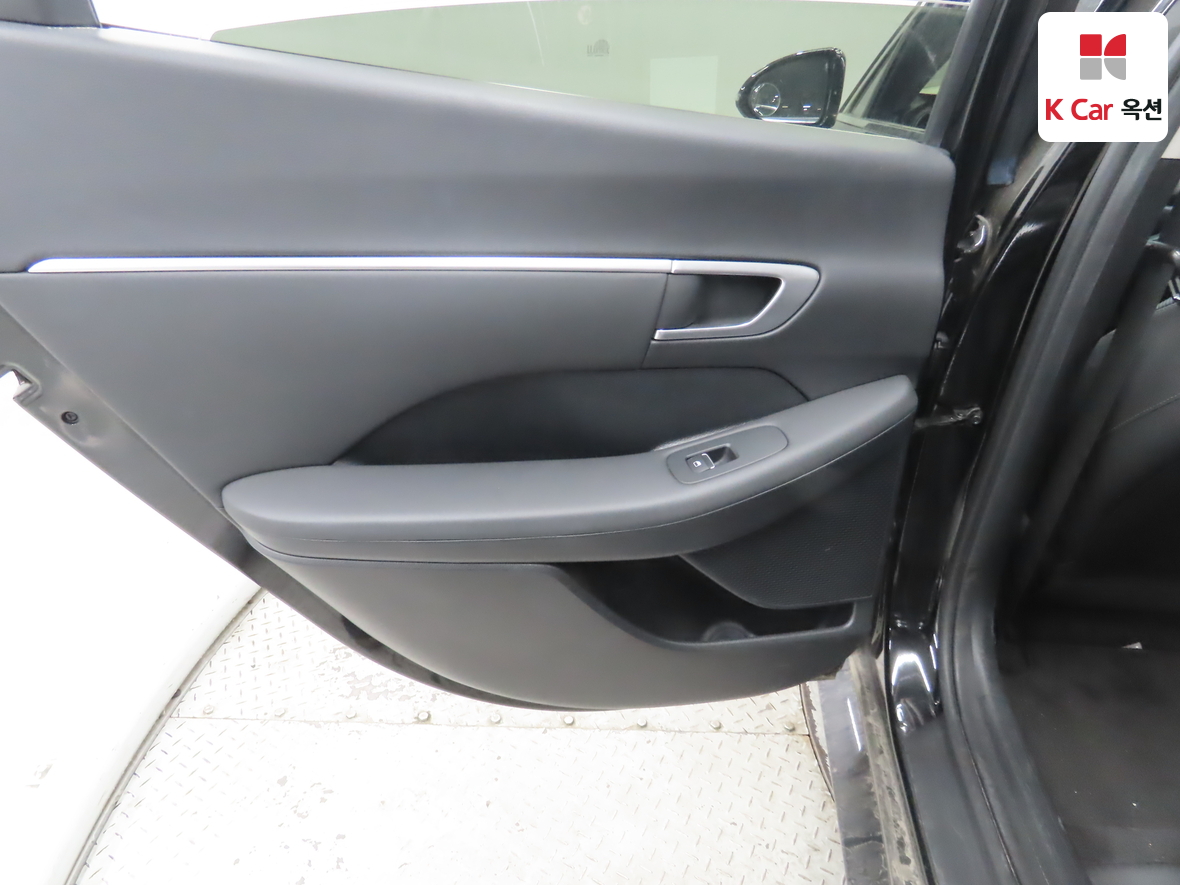 Hyundai Sonata 2022 - Image 22