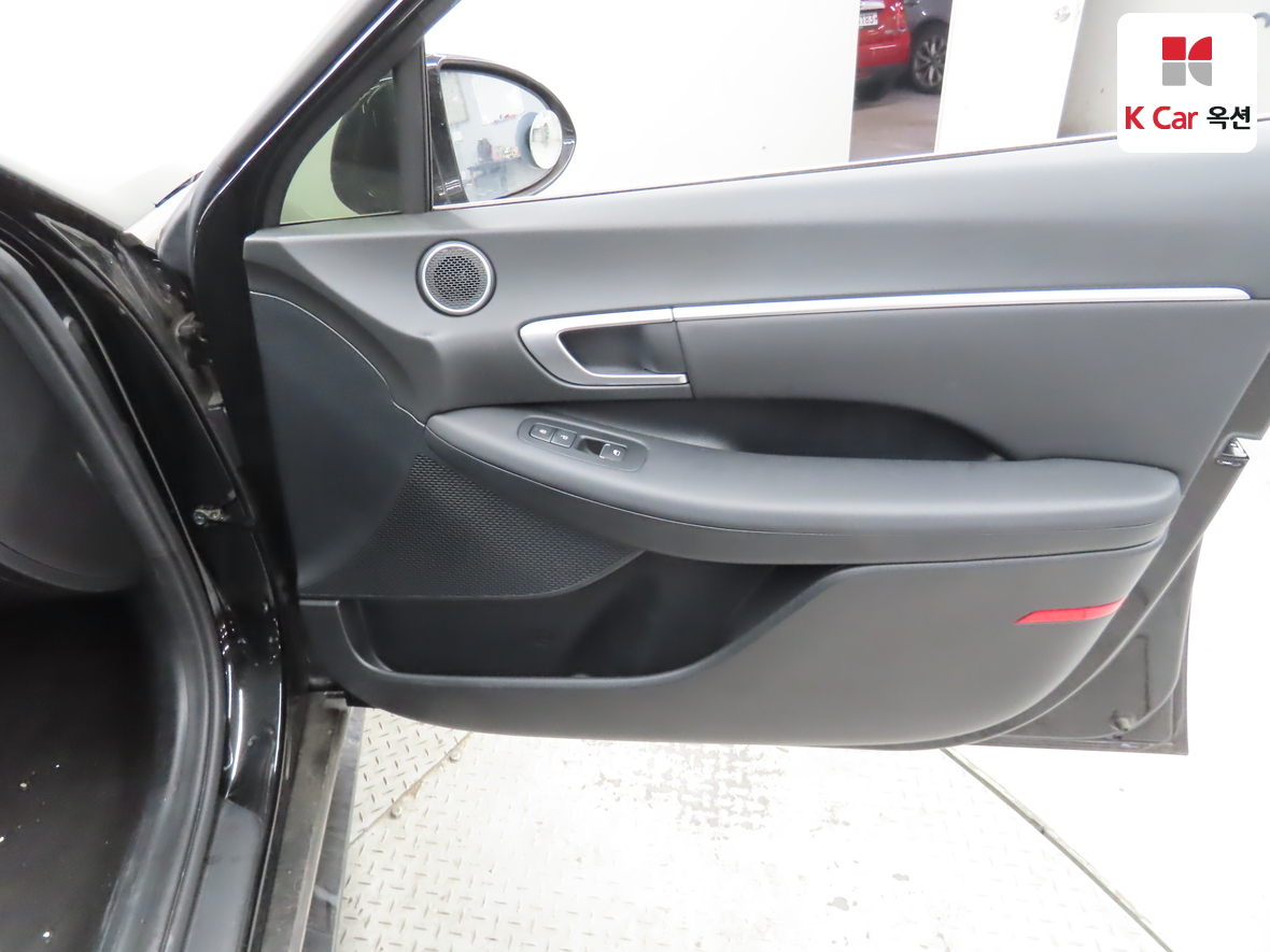 Hyundai Sonata 2022 - Image 28