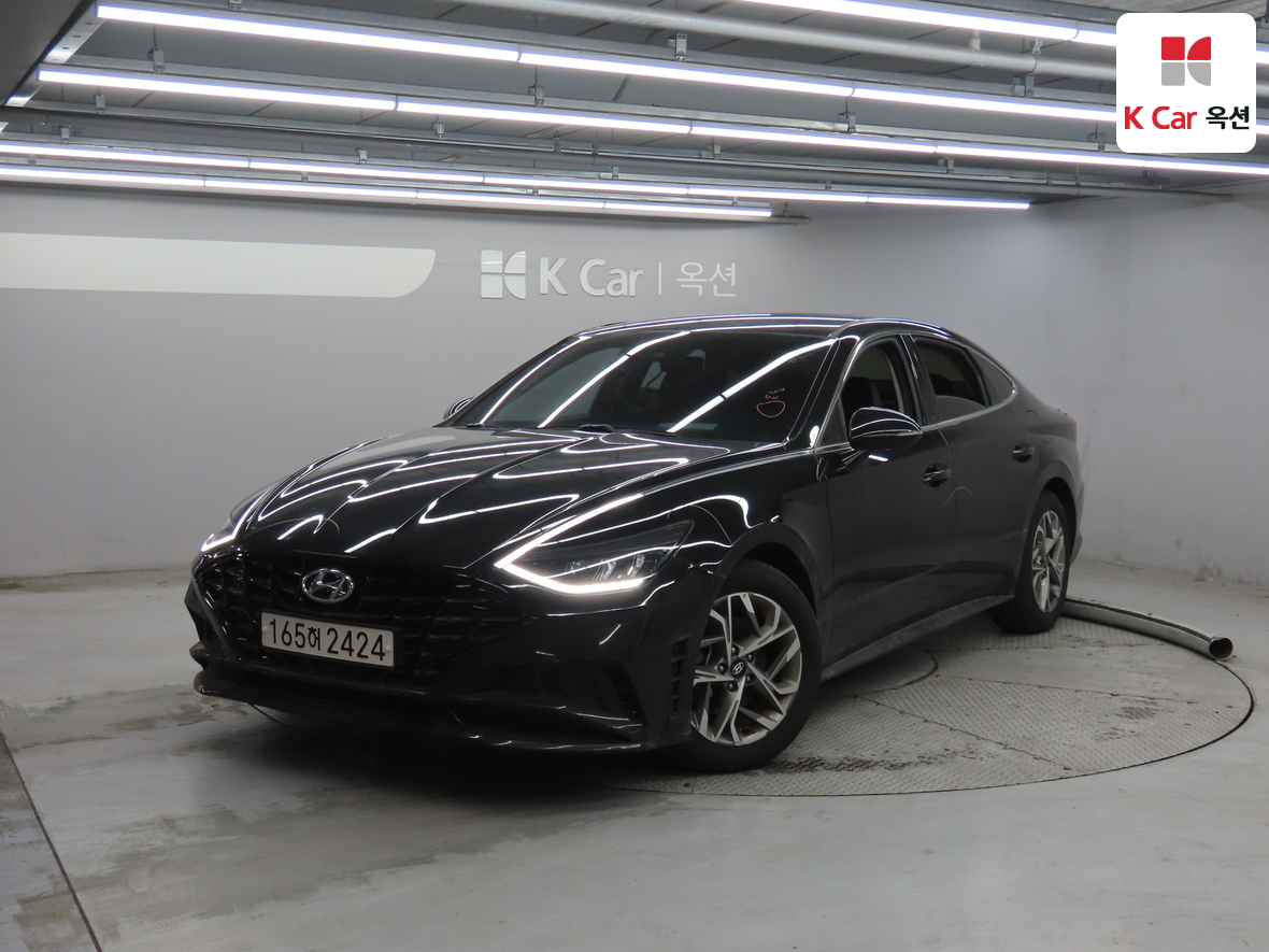 Hyundai Sonata 2022 - Image 1