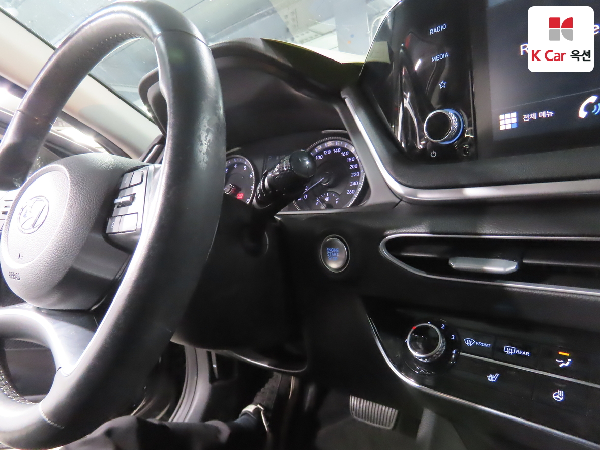 Hyundai Sonata 2022 - Image 11