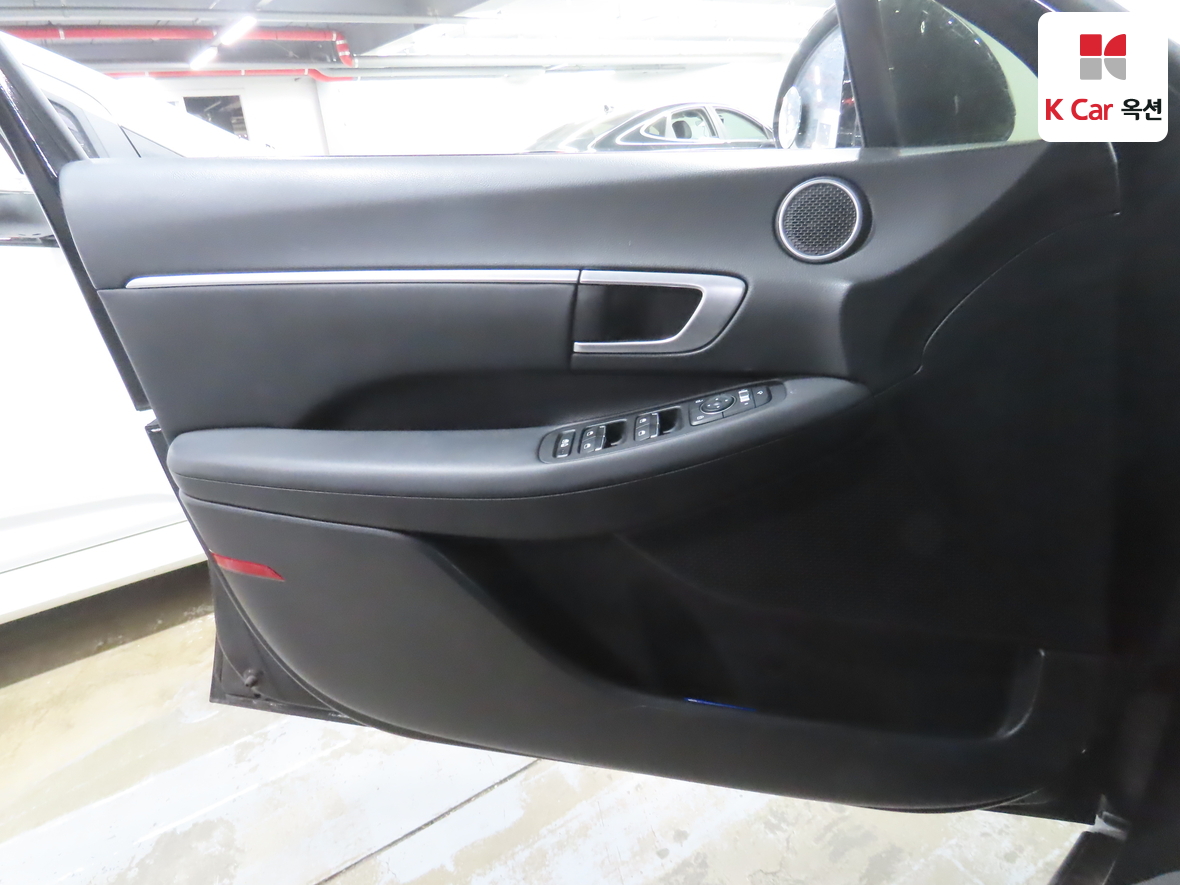 Hyundai Sonata 2022 - Image 8