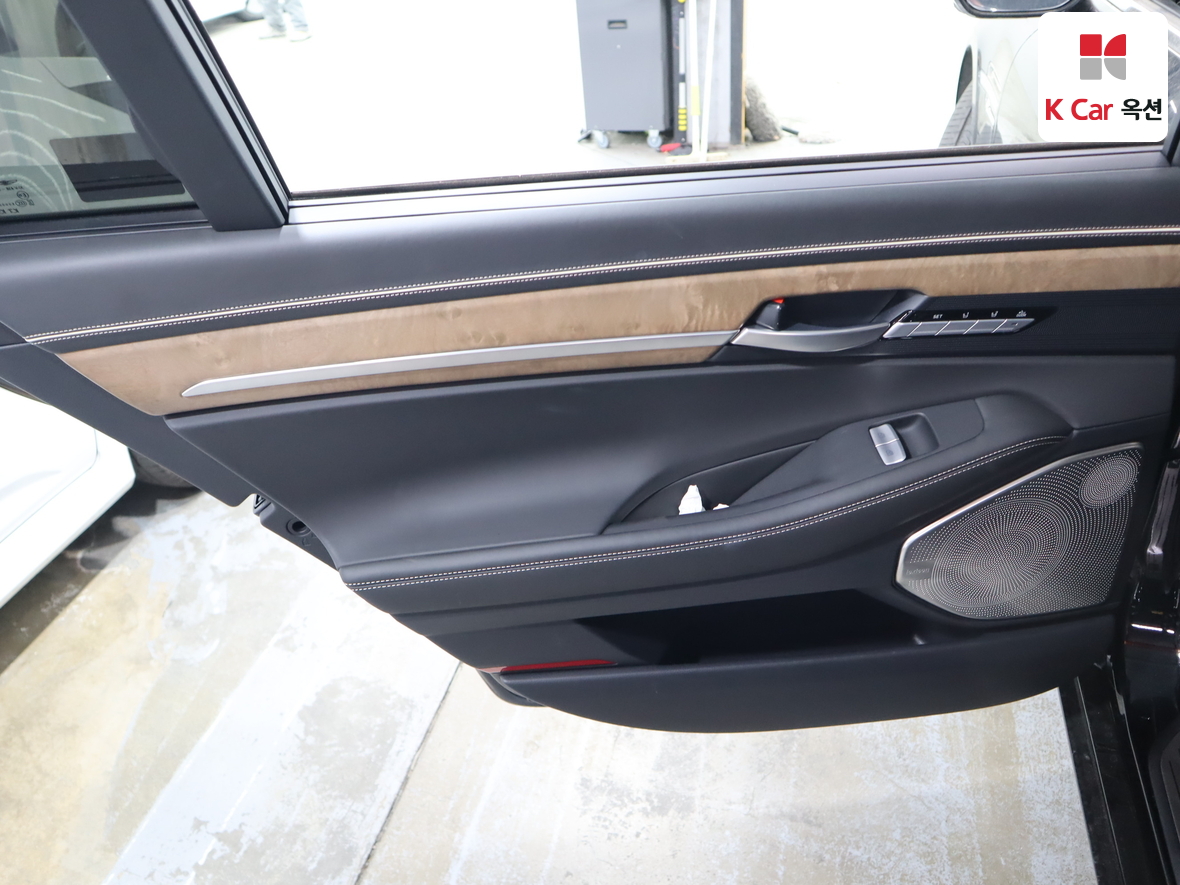 Genesis G90 2021 - Image 21