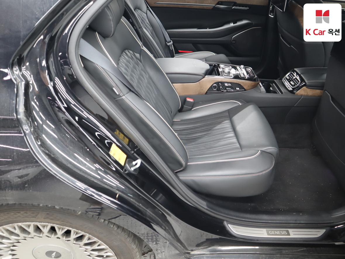 Genesis G90 2021 - Image 27