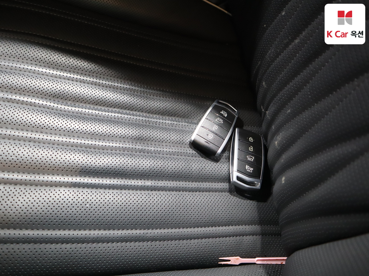 Genesis G90 2021 - Image 17