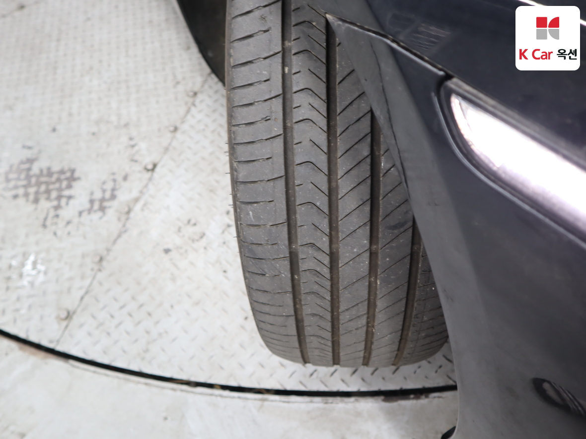 Genesis G90 2021 - Image 31