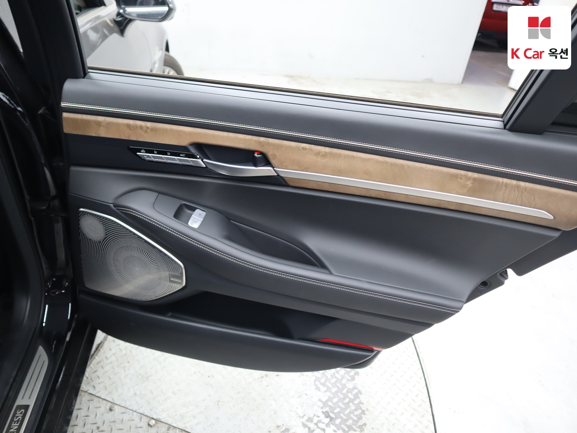 Genesis G90 2021 - Image 26