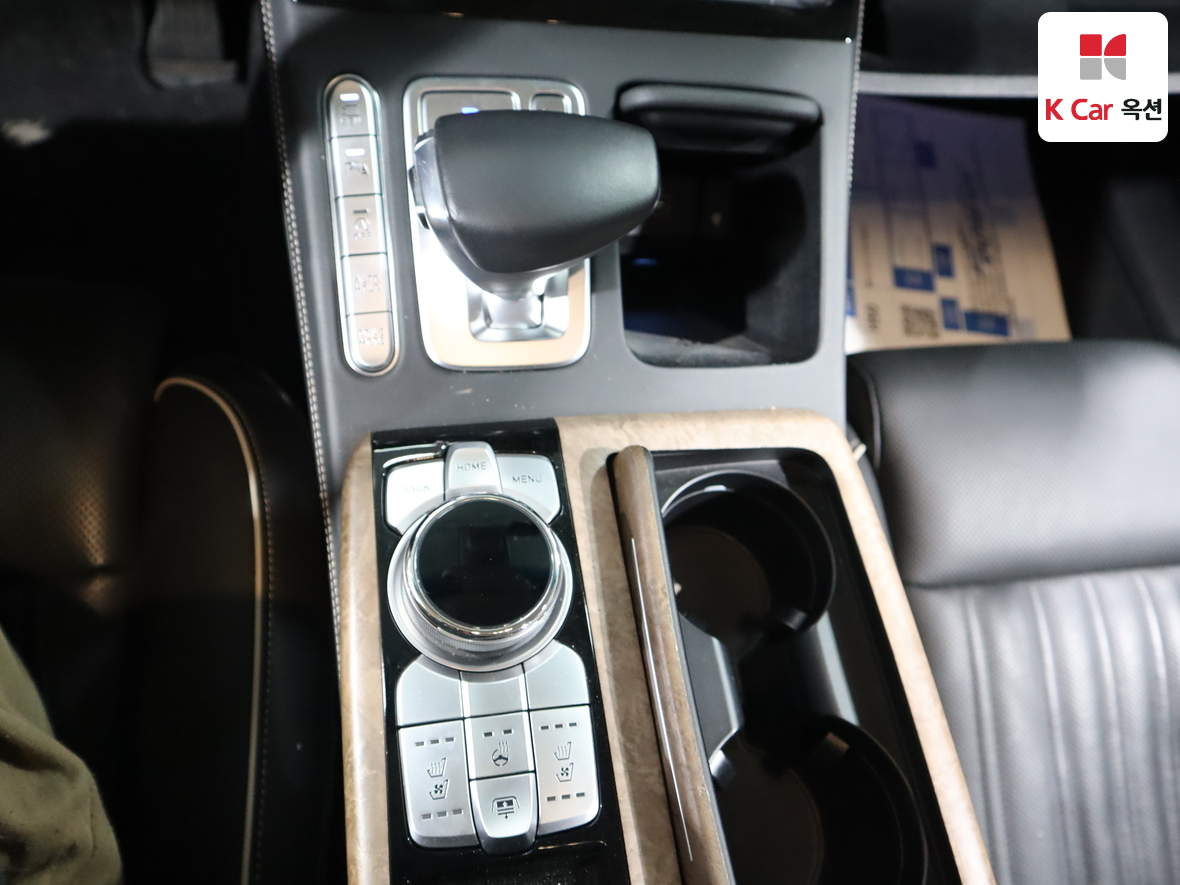 Genesis G90 2021 - Image 16