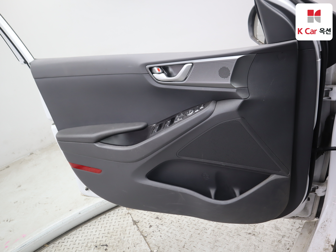 Hyundai Ioniq 2020 - Image 8