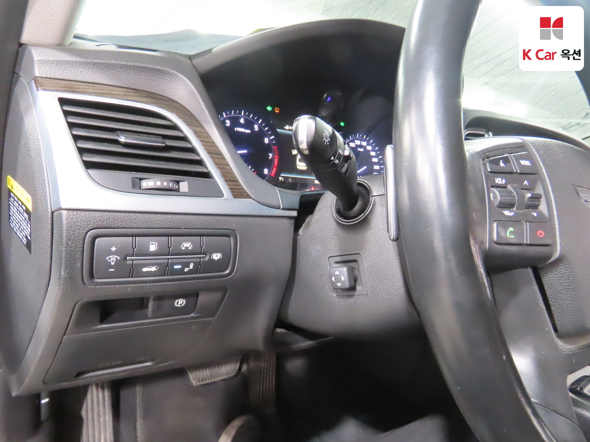 Genesis G80 2019 - Image 9