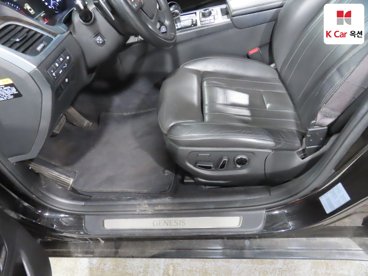 Genesis G80 2019 - Image 18