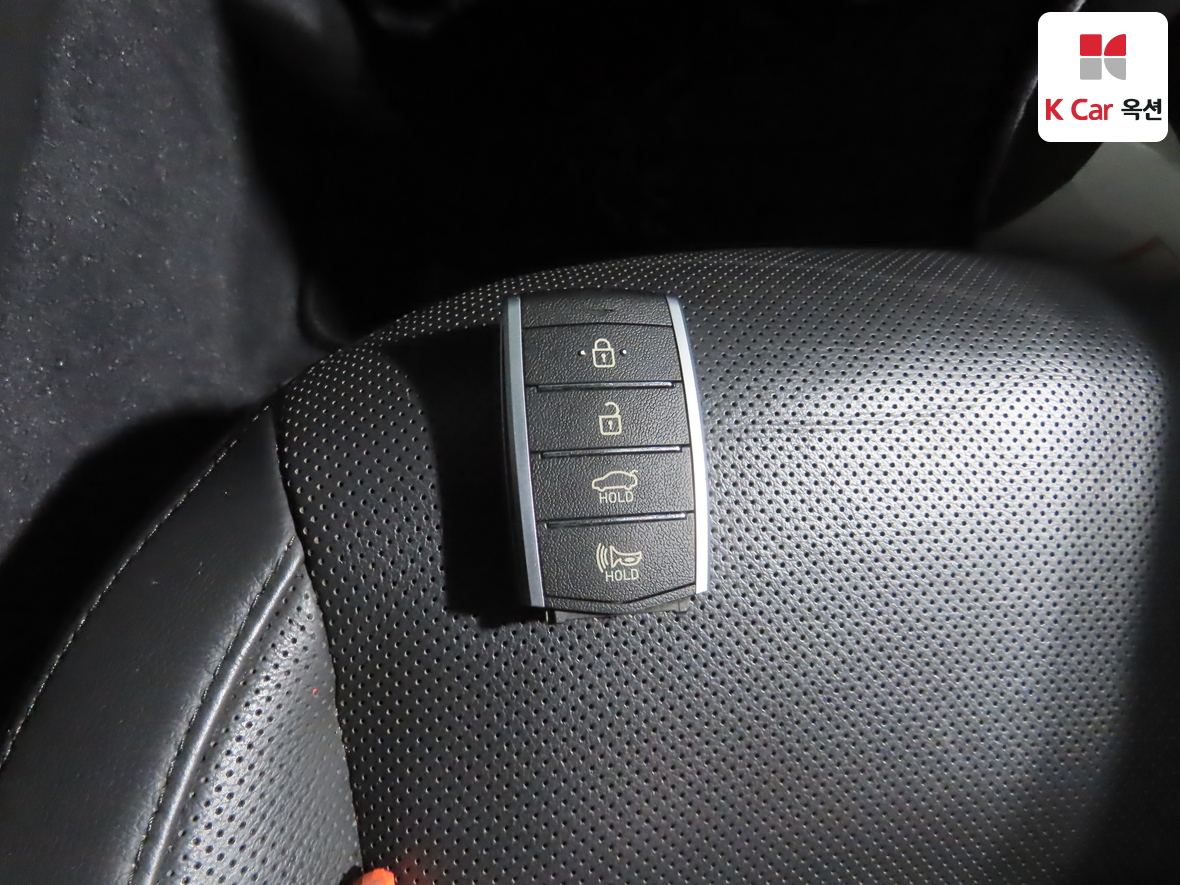 Genesis G80 2019 - Image 17