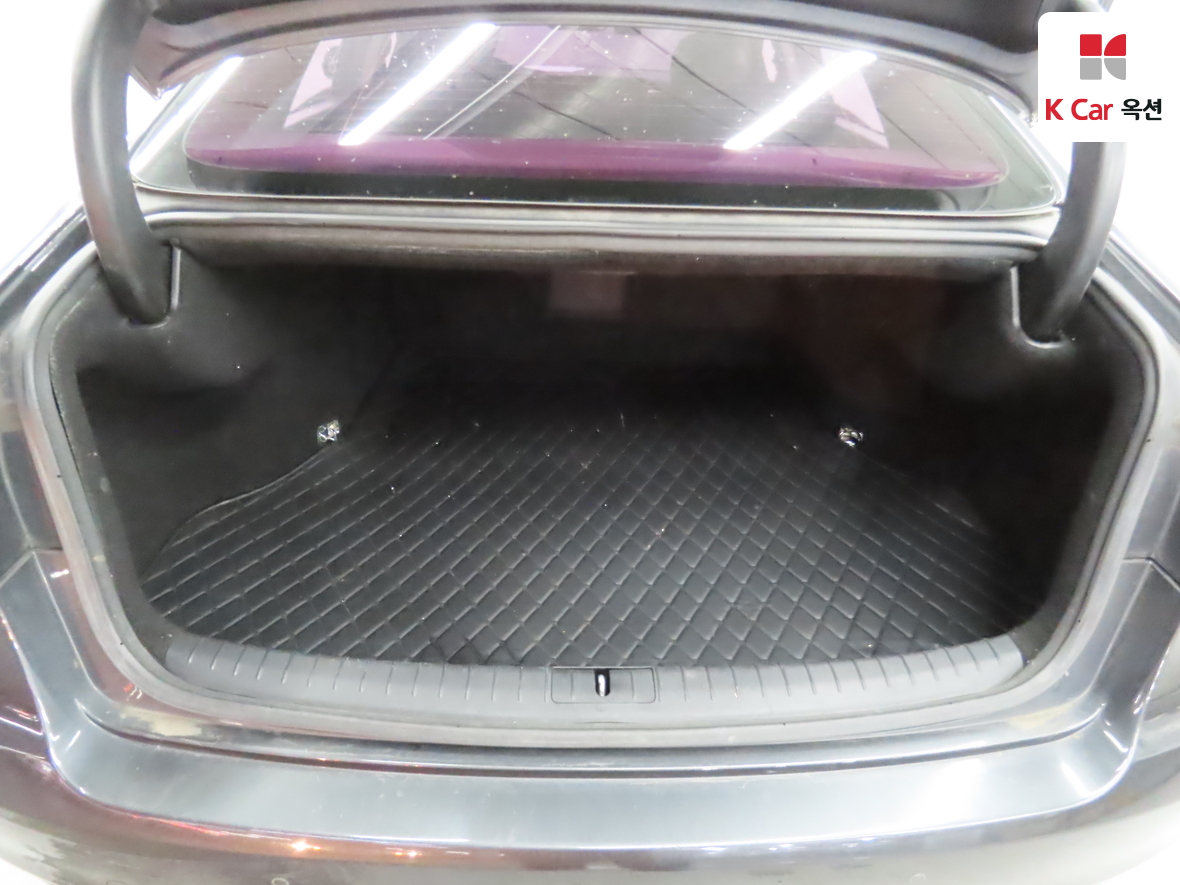 Genesis G80 2017 - Image 26