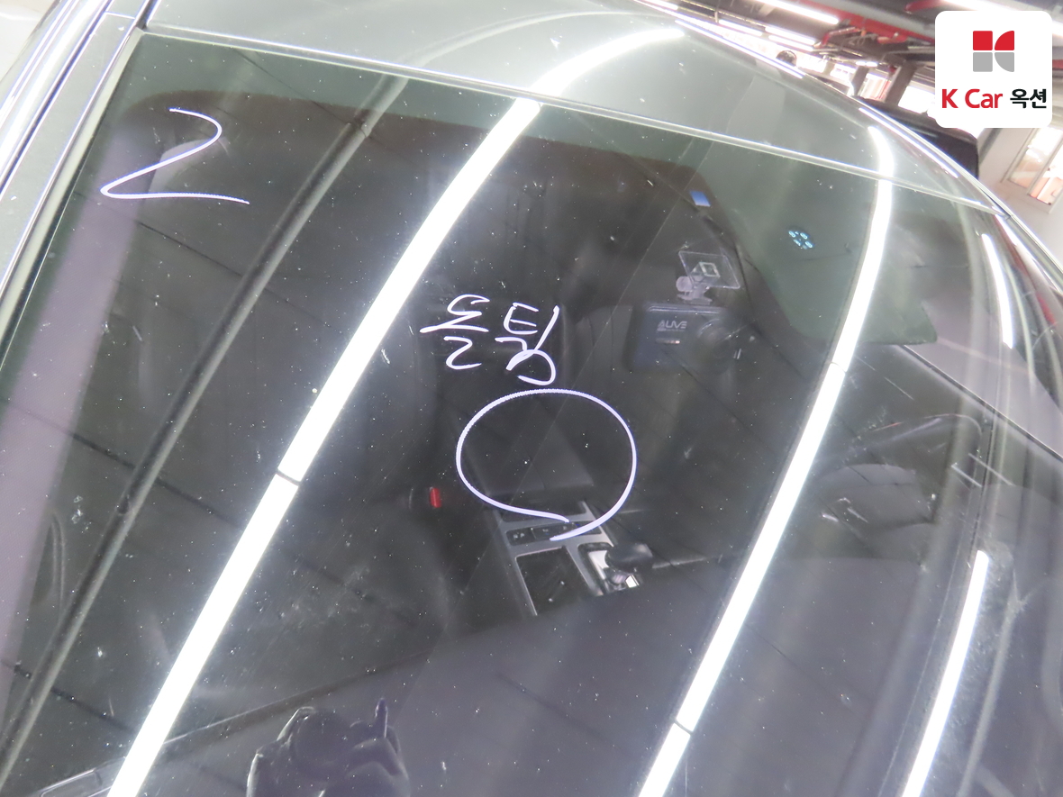 Genesis G80 2017 - Image 34