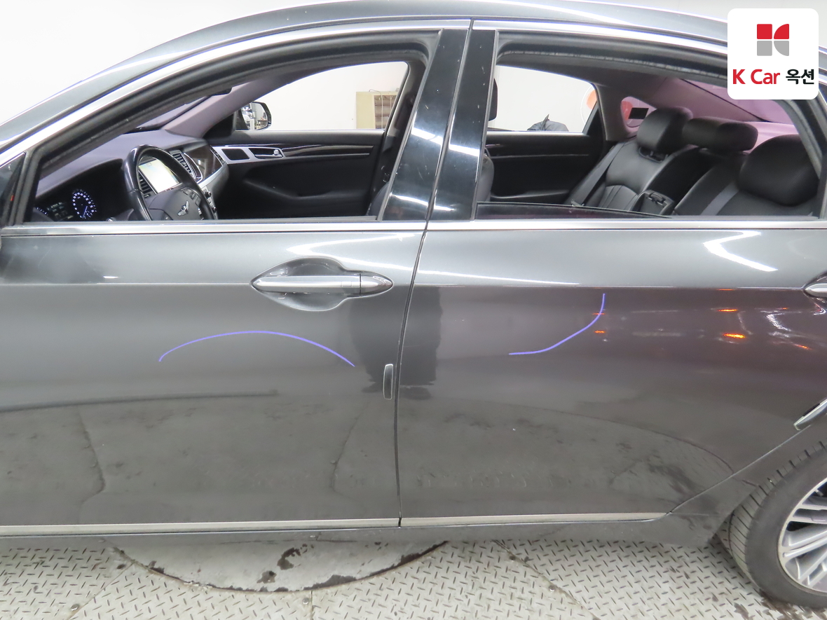 Genesis G80 2017 - Image 37