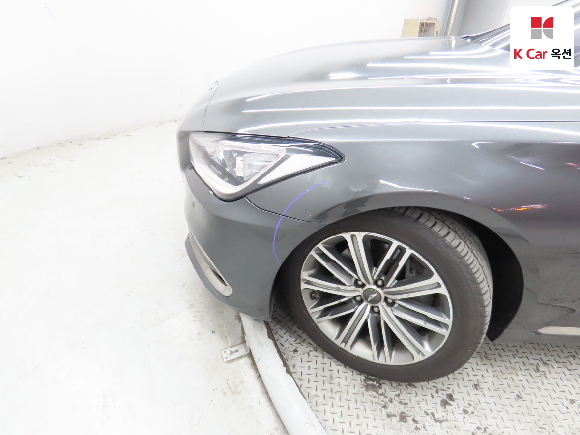 Genesis G80 2017 - Image 35