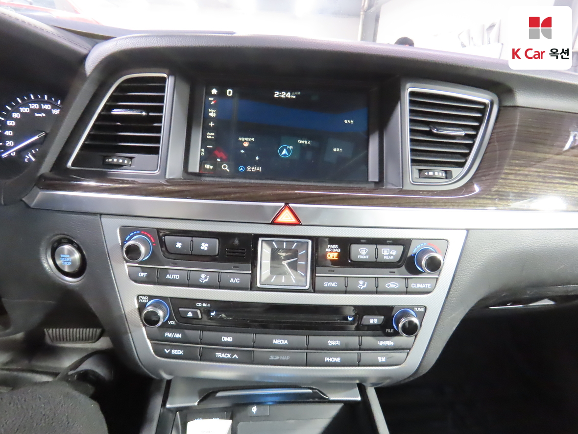 Genesis G80 2017 - Image 6