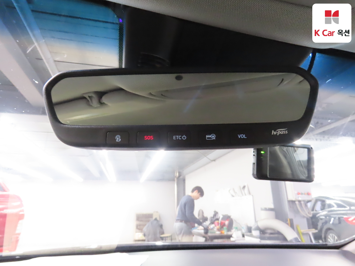 Genesis G80 2017 - Image 13