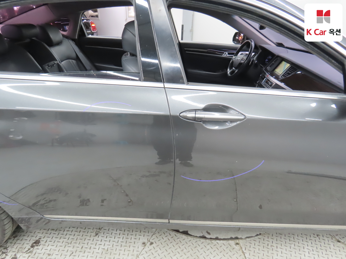 Genesis G80 2017 - Image 42