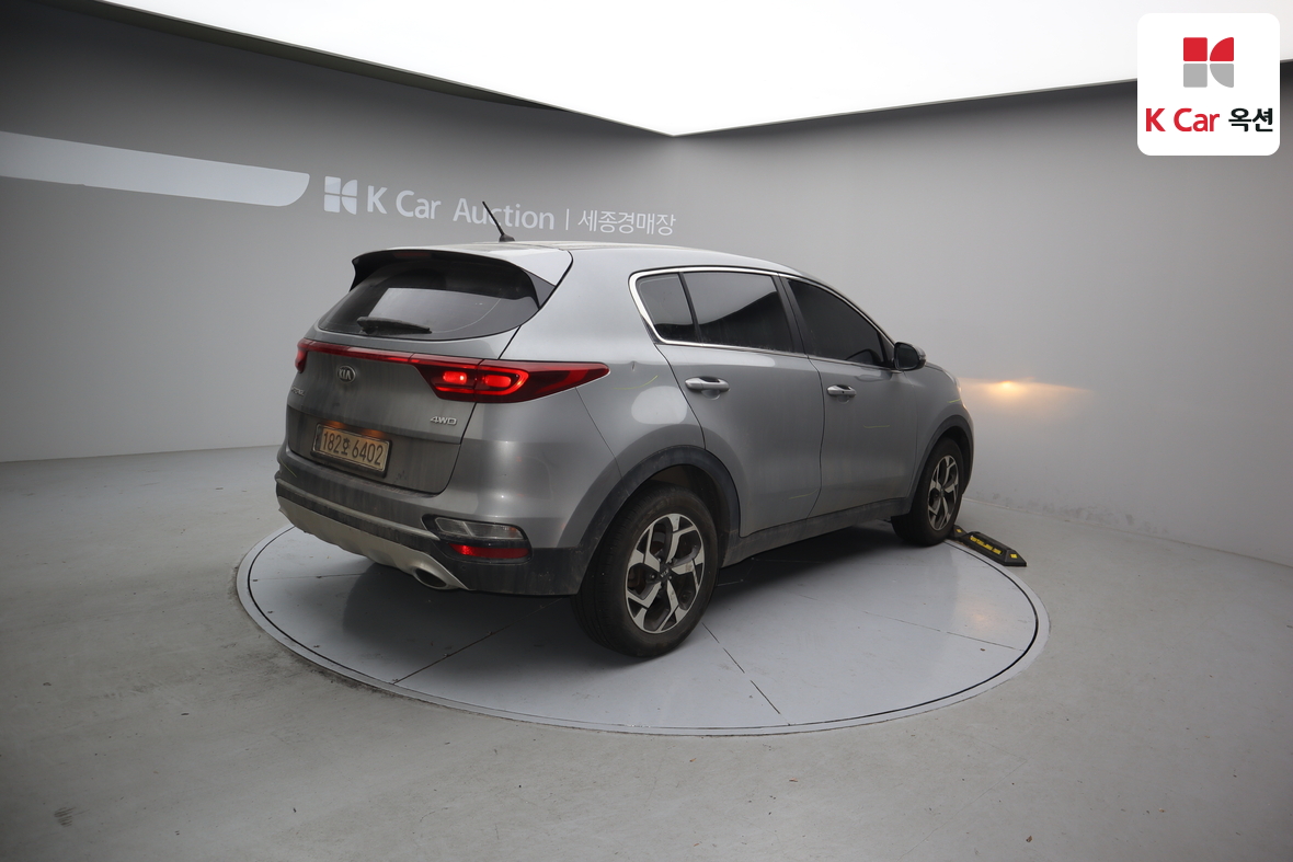 Kia Sportage 2021 - Image 2