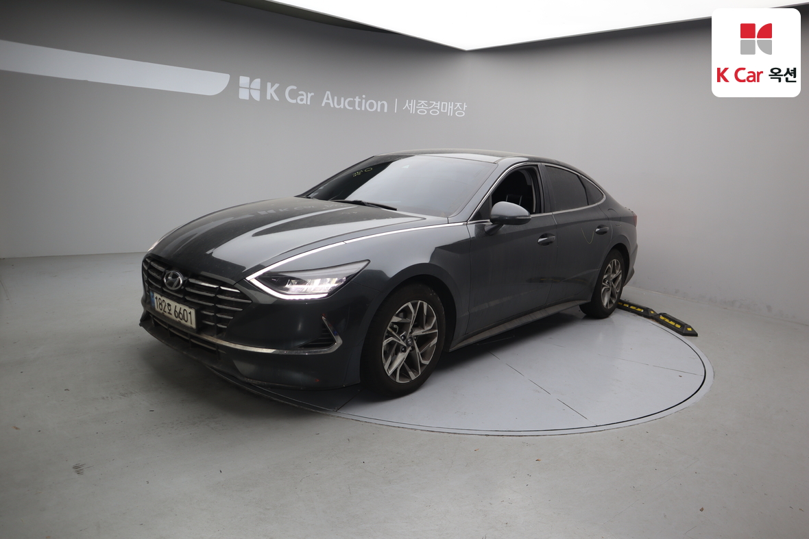 Hyundai Sonata 2021 - Image 1