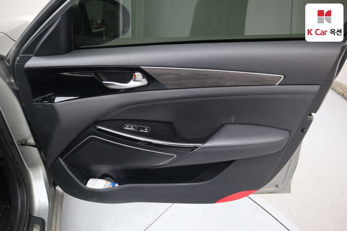 Kia K7 2021 - Image 28