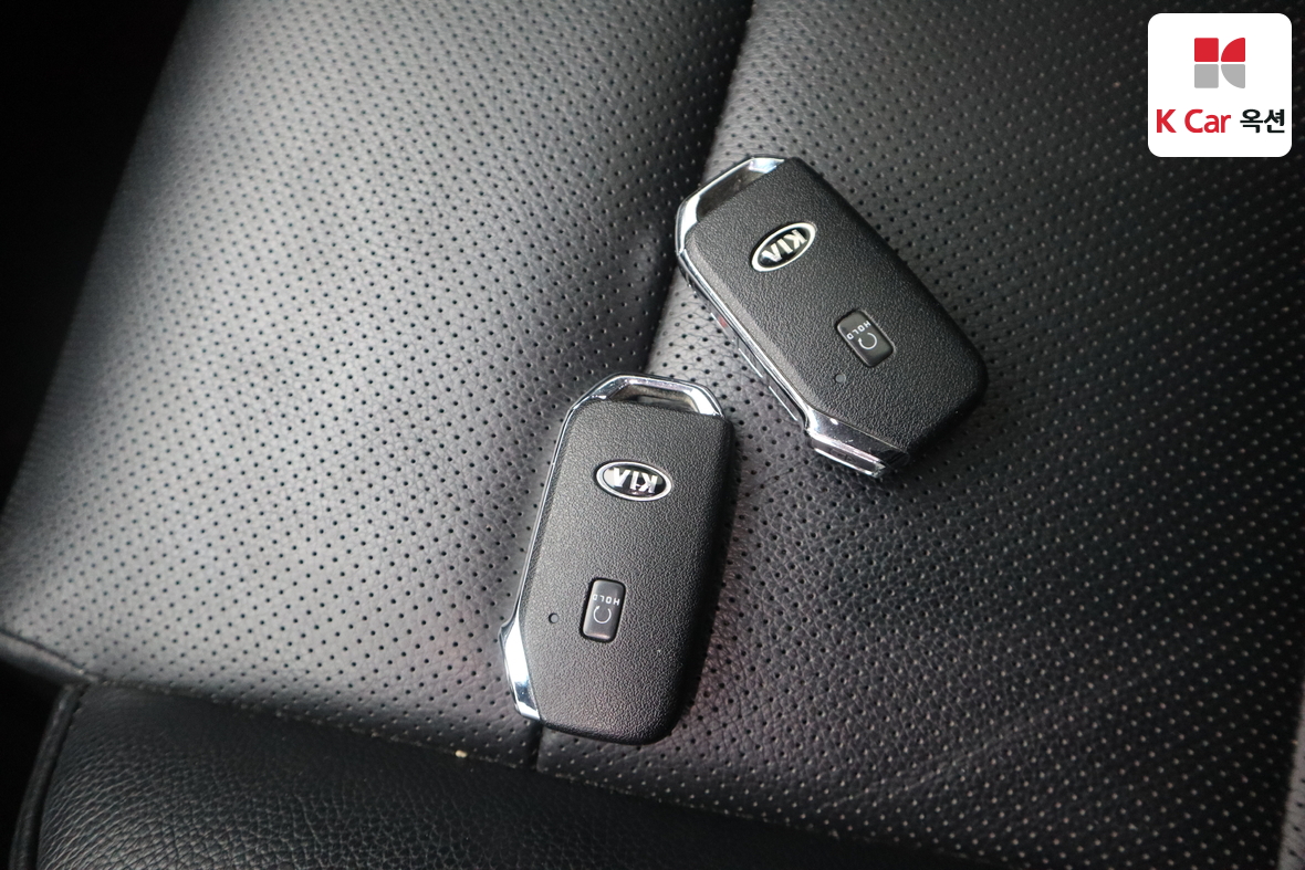 Kia K7 2021 - Image 17