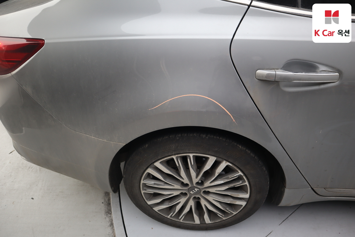 Kia K7 2021 - Image 35