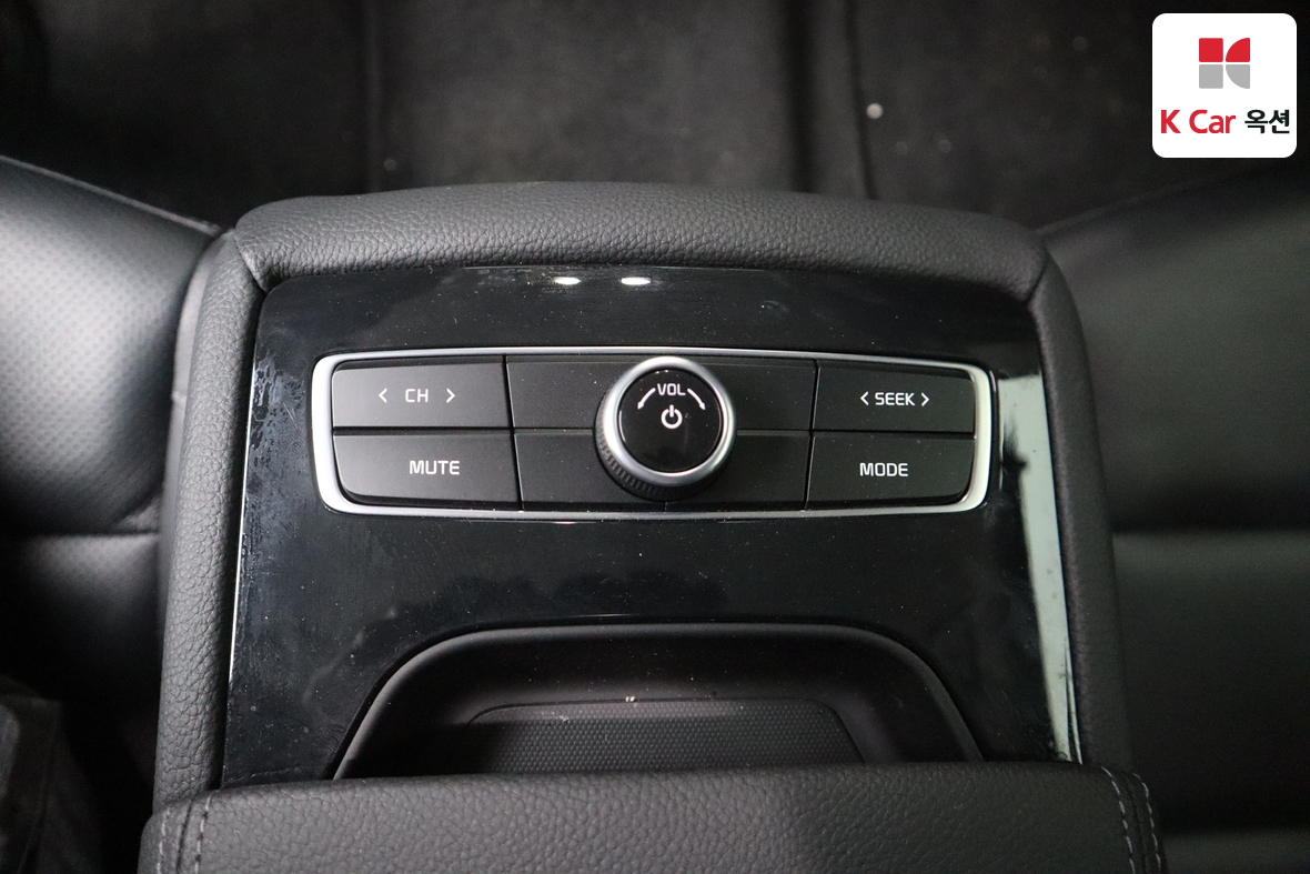 Kia K7 2021 - Image 23