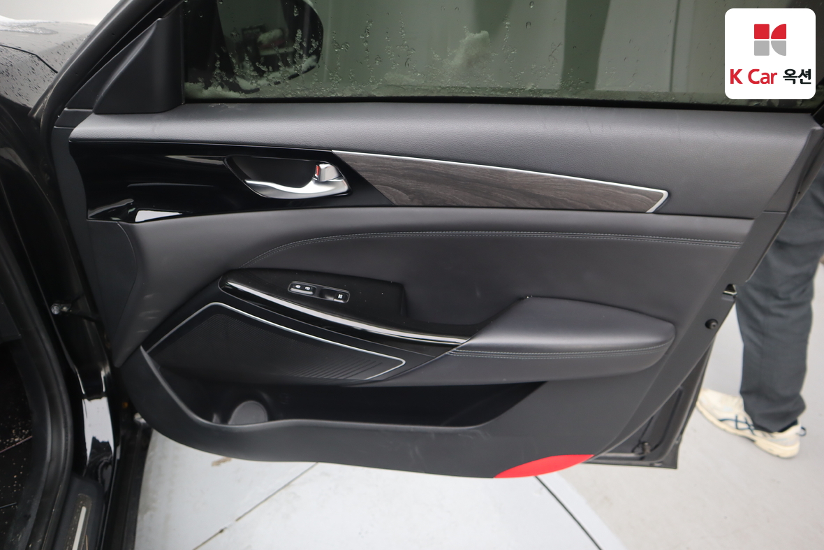 Kia K7 2021 - Image 29