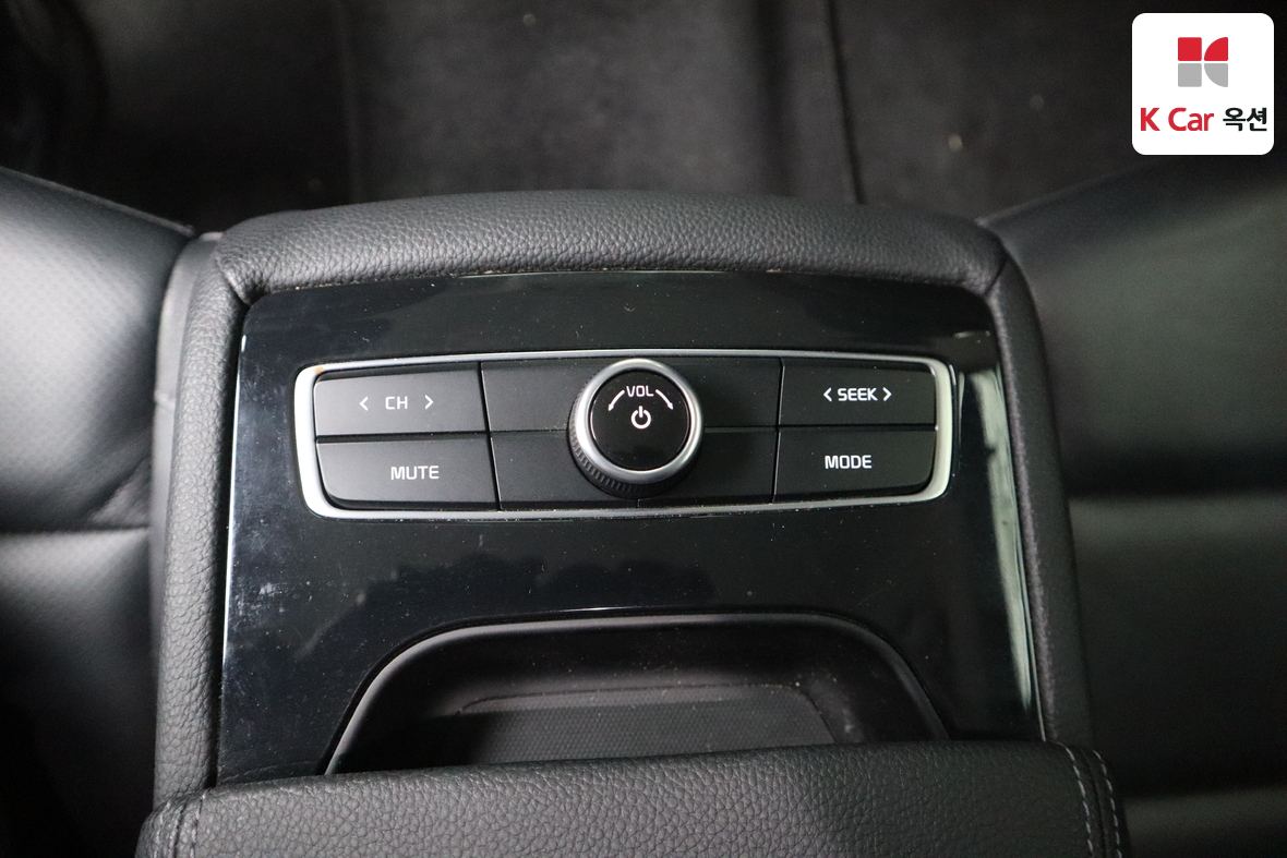 Kia K7 2021 - Image 24