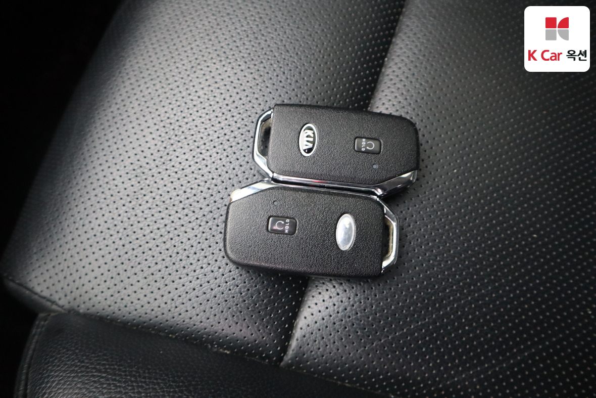 Kia K7 2021 - Image 17