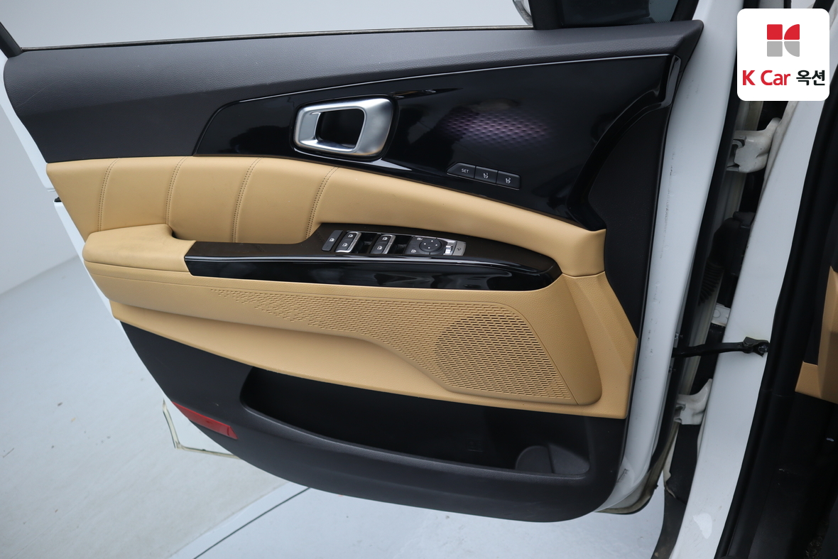 Kia Carnival 2021 - Image 8