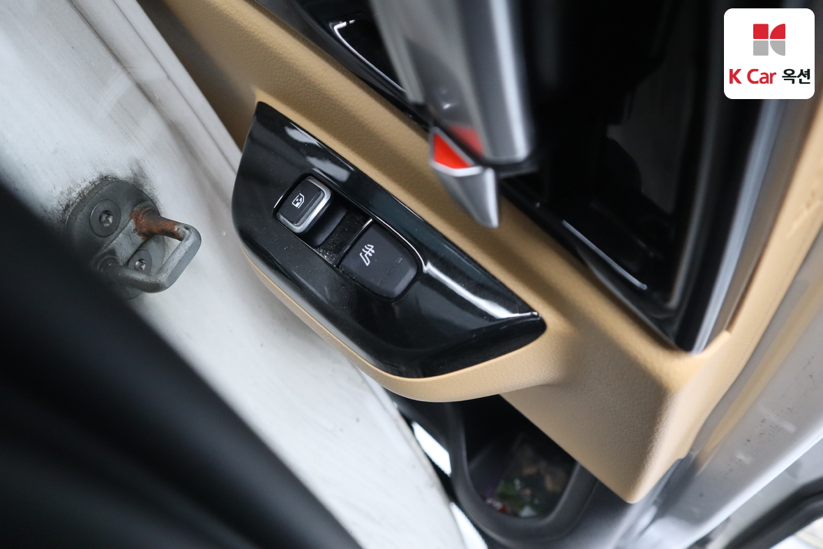 Kia Carnival 2021 - Image 28