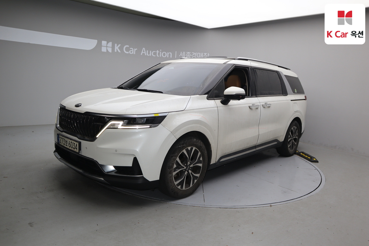 Kia Carnival 2021 - Image 1