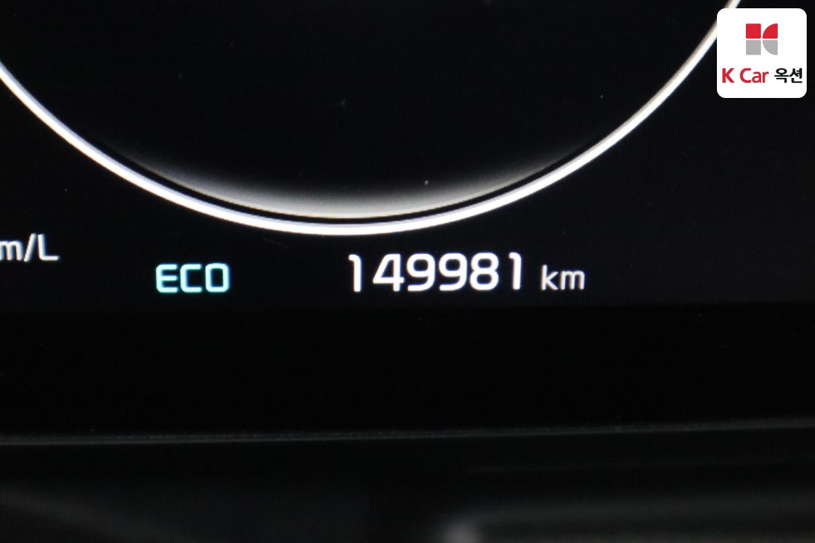 Kia Carnival 2021 - Image 4