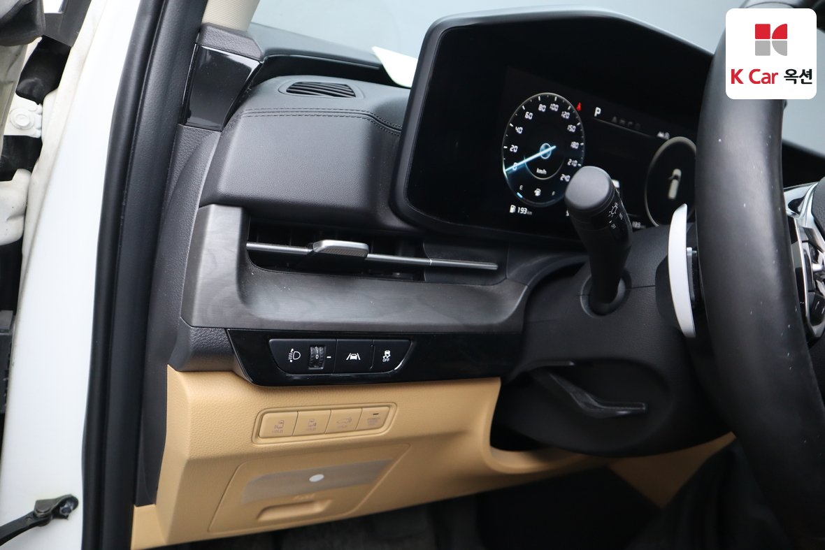 Kia Carnival 2021 - Image 9