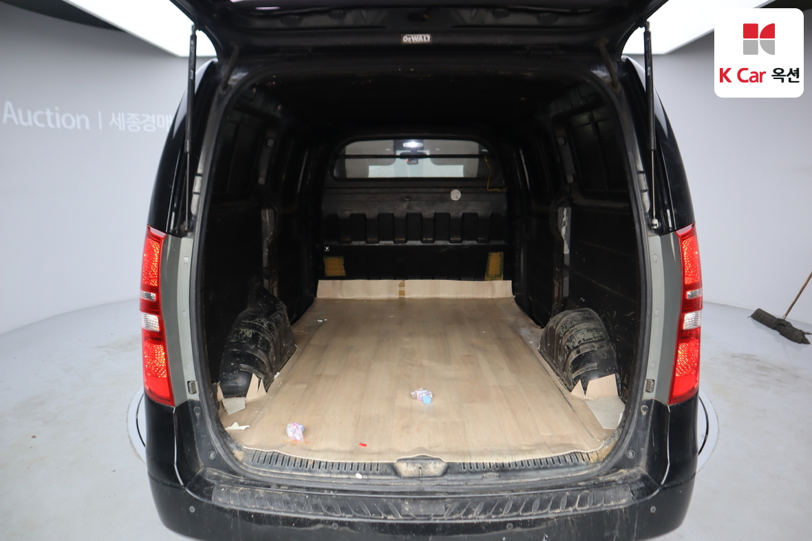 Hyundai Grand Starex 2015 - Image 23