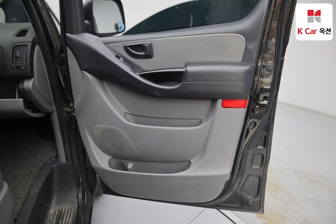 Hyundai Grand Starex 2015 - Image 25