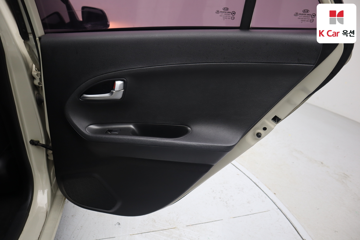 Kia Morning 2013 - Image 26