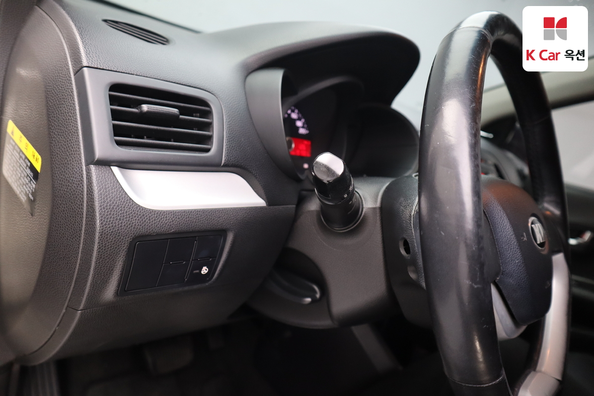 Kia Morning 2013 - Image 9