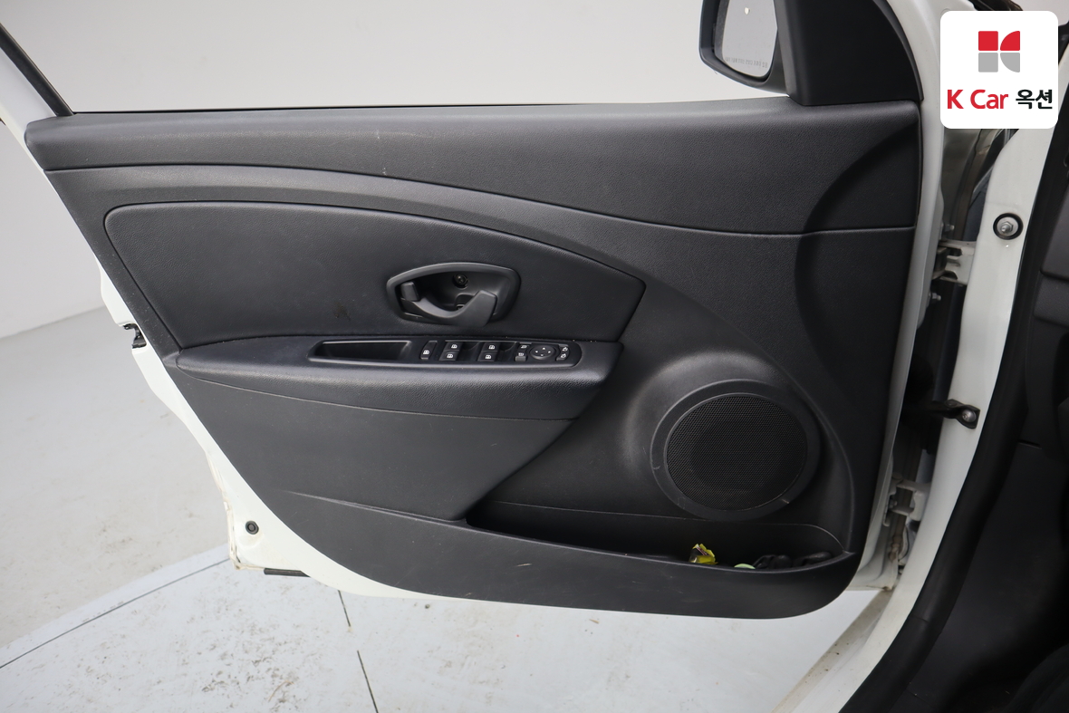 Renault Samsung SM3 2015 - Image 8