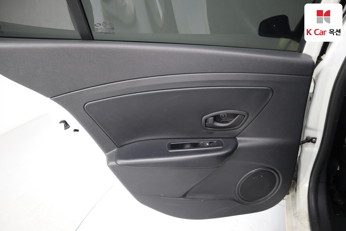 Renault Samsung SM3 2015 - Image 20