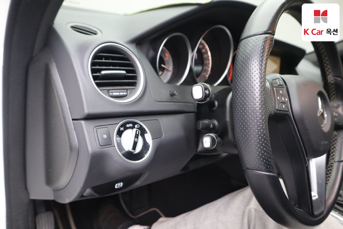 Mercedes-Benz C-Class 2014 - Image 9