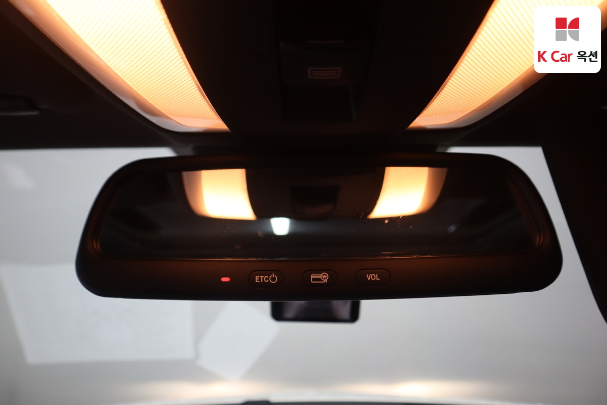 Mercedes-Benz C-Class 2014 - Image 12